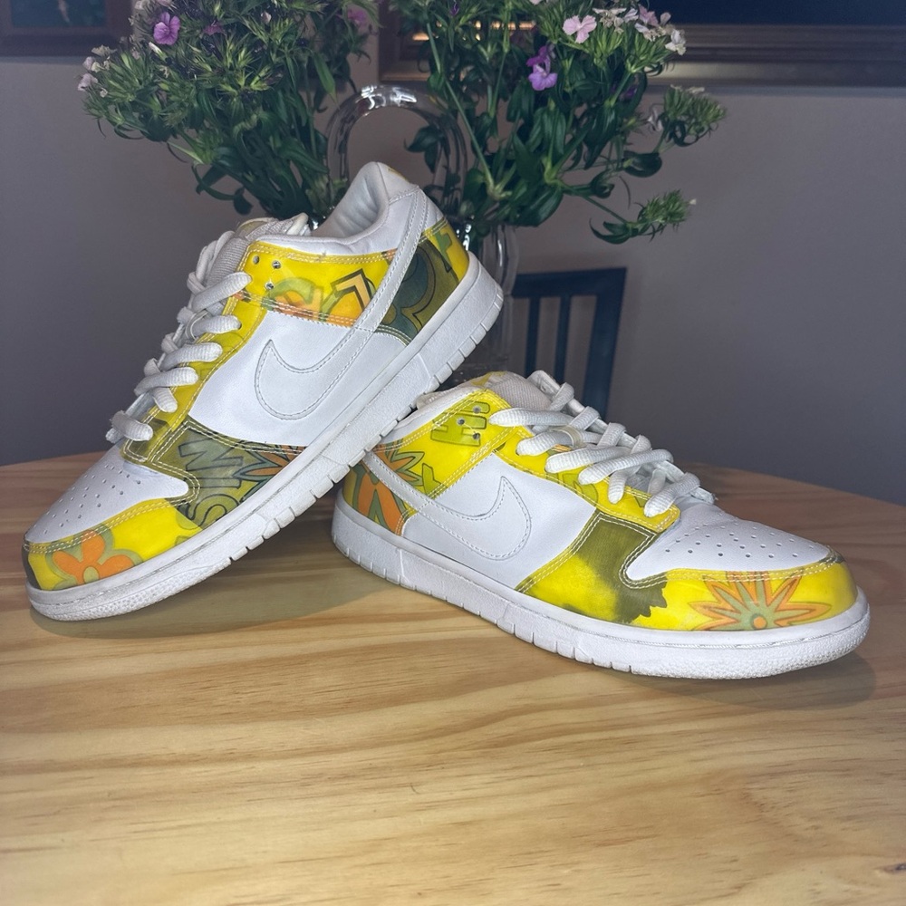 Size 10 - Nike SB Dunk Low Pro De La Soul 2005